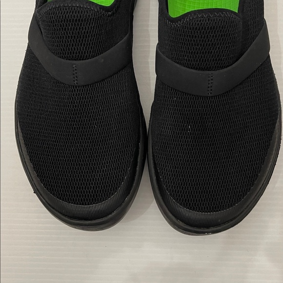 OOFOS OOMG LOW RECOVERY SLIPS ON SHOES WOMENS SIZE 9 - Picture 7 of 12